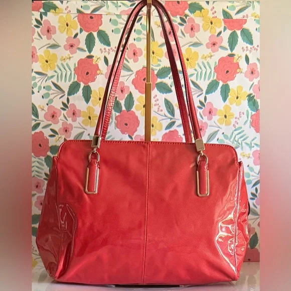Coach Gallery Large Tote 29141 Red Patent Leather Shoulder Bag - Picture 2 of 13